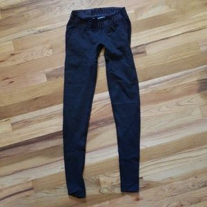 Leggings/ yoga pants